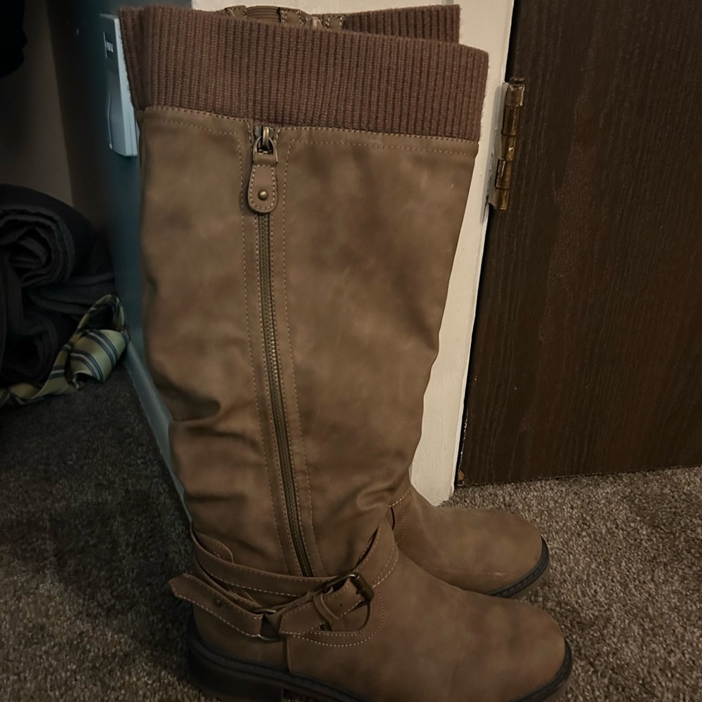 Brown Knee-High Women's Boots
